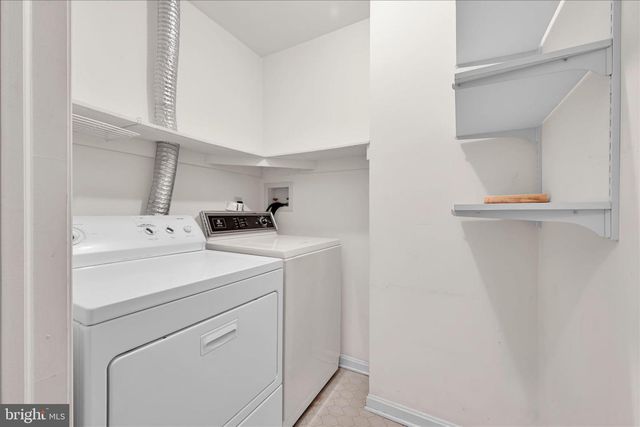 6106 SPRING KNOLL DR, Harrisburg, PA 17111