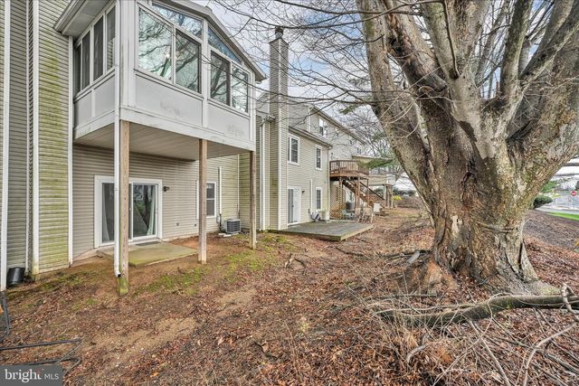 6106 SPRING KNOLL DR, Harrisburg, PA 17111