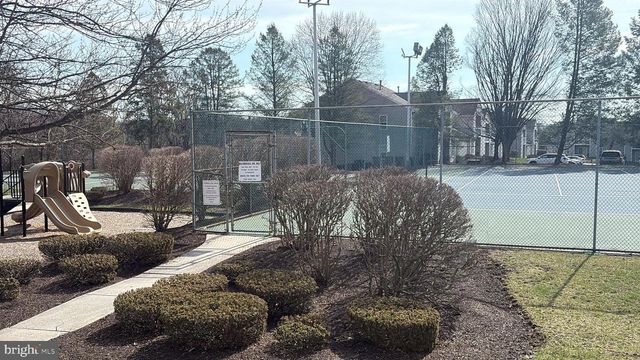 6106 SPRING KNOLL DR, Harrisburg, PA 17111