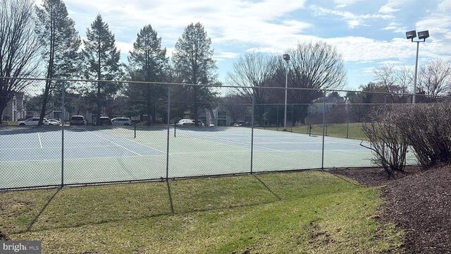 6106 SPRING KNOLL DR, Harrisburg, PA 17111