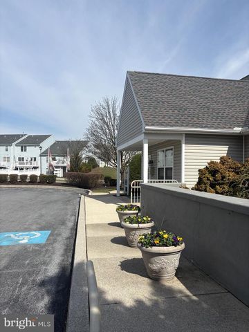 6106 SPRING KNOLL DR, Harrisburg, PA 17111