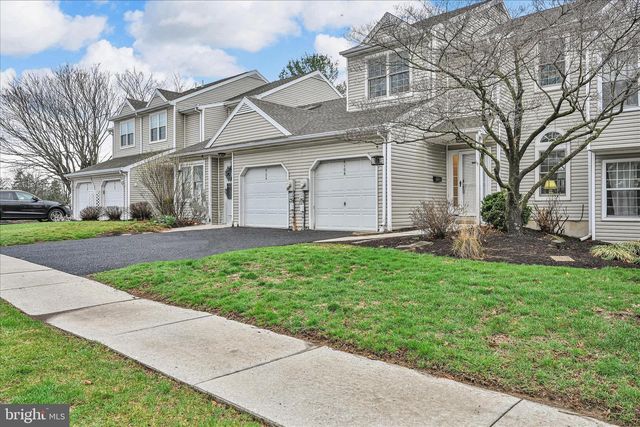 6106 SPRING KNOLL DR, Harrisburg, PA 17111