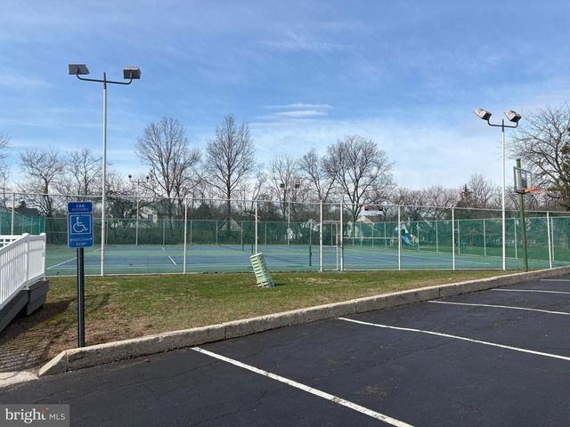 6106 SPRING KNOLL DR, Harrisburg, PA 17111