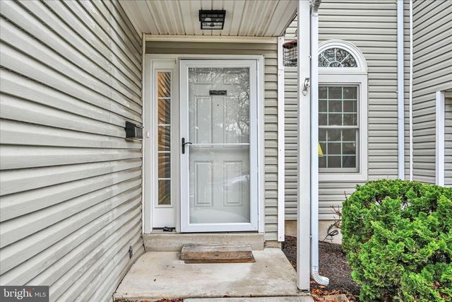 6106 SPRING KNOLL DR, Harrisburg, PA 17111