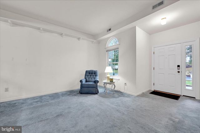 6106 SPRING KNOLL DR, Harrisburg, PA 17111