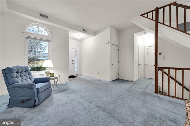 6106 SPRING KNOLL DR, Harrisburg, PA 17111