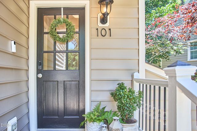 101 Bayoak Drive, Cary, NC 27513