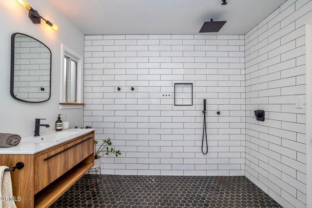 3928 Berenice Avenue, Los Angeles, CA 90031