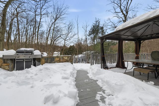 279 Millington Road, Cortlandt Manor, NY 10567