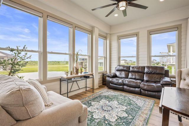 3721 Biscayne Beach Road, Crystal Beach, TX 77650