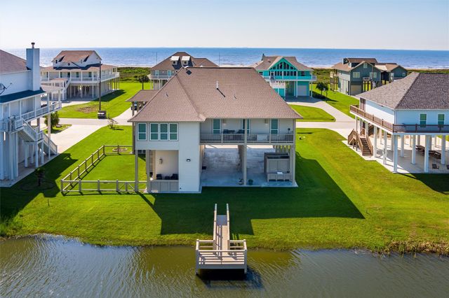 3721 Biscayne Beach Road, Crystal Beach, TX 77650