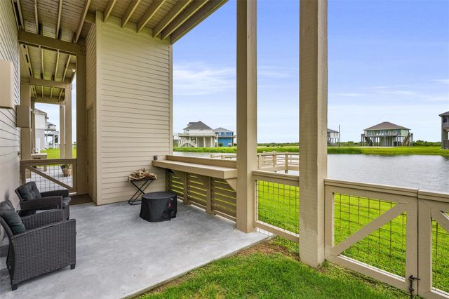 3721 Biscayne Beach Road, Crystal Beach, TX 77650