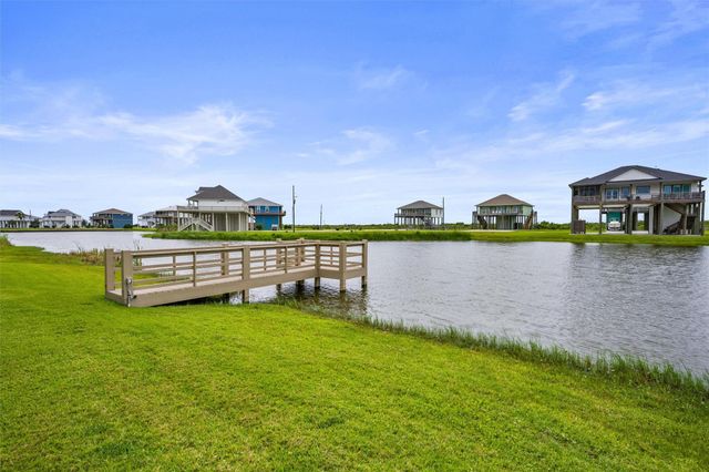 3721 Biscayne Beach Road, Crystal Beach, TX 77650
