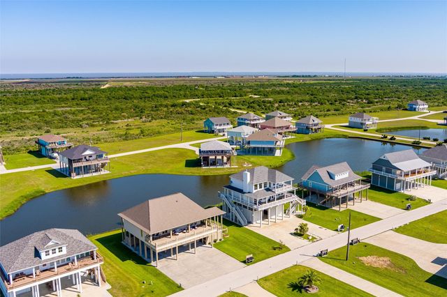 3721 Biscayne Beach Road, Crystal Beach, TX 77650