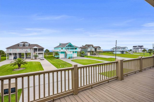 3721 Biscayne Beach Road, Crystal Beach, TX 77650