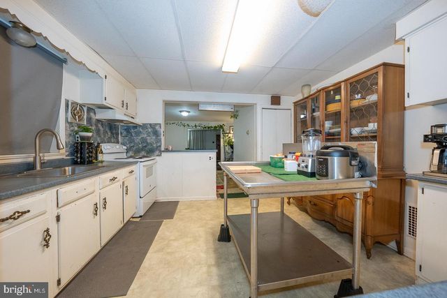 40 GROVE AVE, Devon, PA 19333