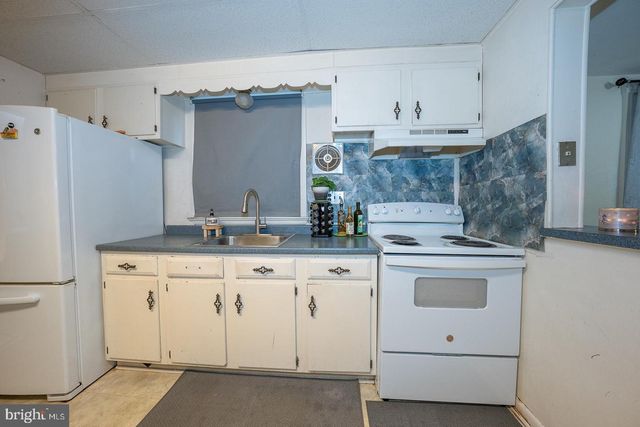 40 GROVE AVE, Devon, PA 19333