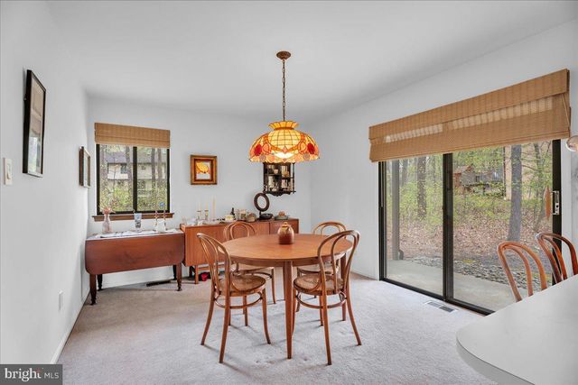 18 BRONWOOD DR, Voorhees, NJ 08043