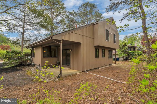 18 BRONWOOD DR, Voorhees, NJ 08043