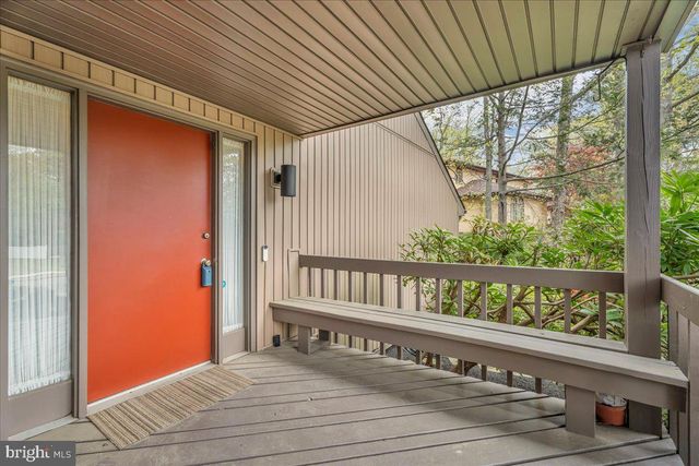 18 BRONWOOD DR, Voorhees, NJ 08043