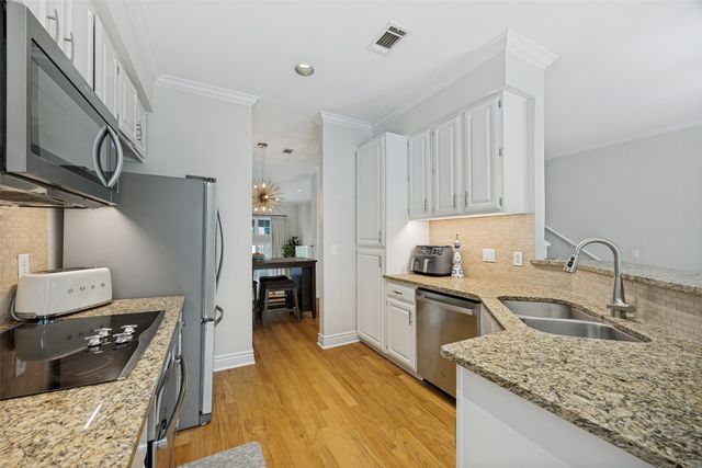 5950 Lindenshire Lane 107, Dallas, TX 75230