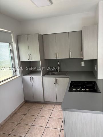 435 SW 5th Ave 4, Miami, FL 33130