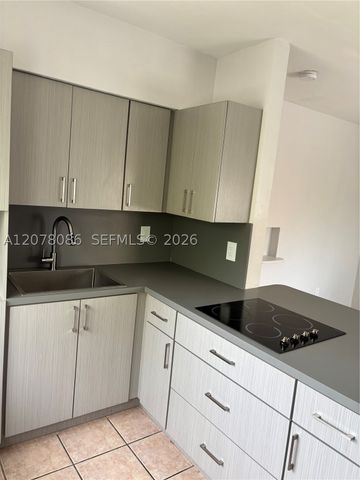 435 SW 5th Ave 4, Miami, FL 33130