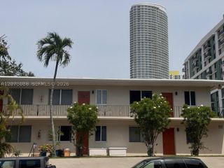 435 SW 5th Ave 4, Miami, FL 33130