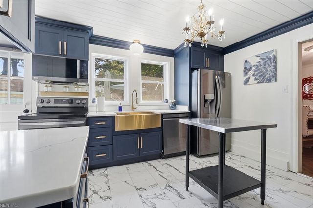 102 Congress AVE, Hampton, VA 23669