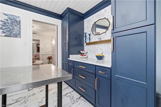 102 Congress AVE, Hampton, VA 23669