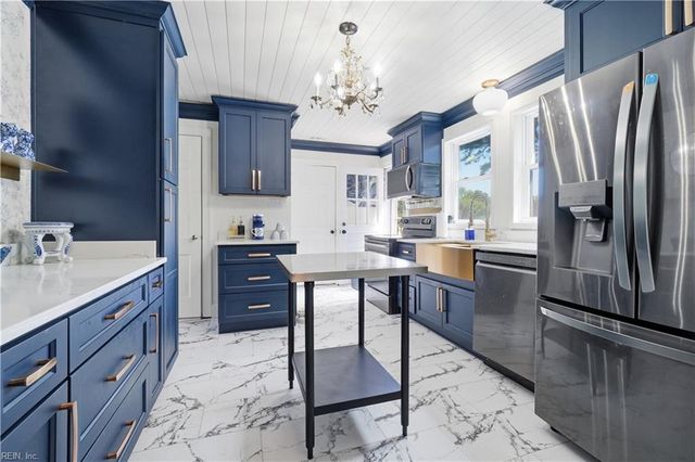 102 Congress AVE, Hampton, VA 23669