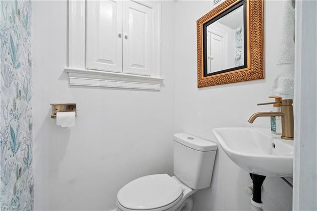 102 Congress AVE, Hampton, VA 23669