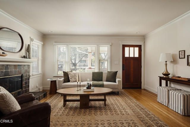 1892 N Marengo Avenue, Pasadena, CA 91103