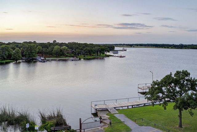 318 Boone Street, Alvarado, TX 76009