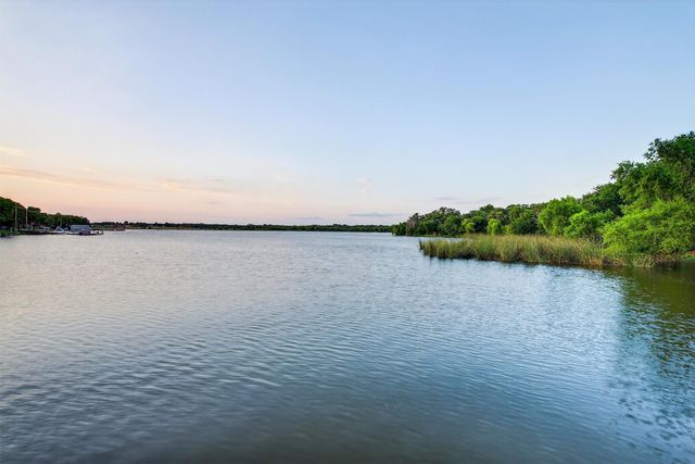 318 Boone Street, Alvarado, TX 76009
