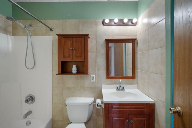 6248 Magda Drive D, Maple Grove, MN 55369