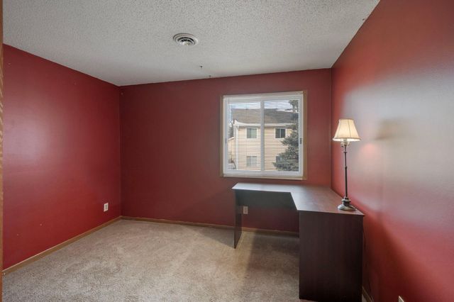 6248 Magda Drive D, Maple Grove, MN 55369