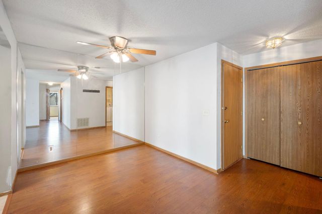 6248 Magda Drive D, Maple Grove, MN 55369