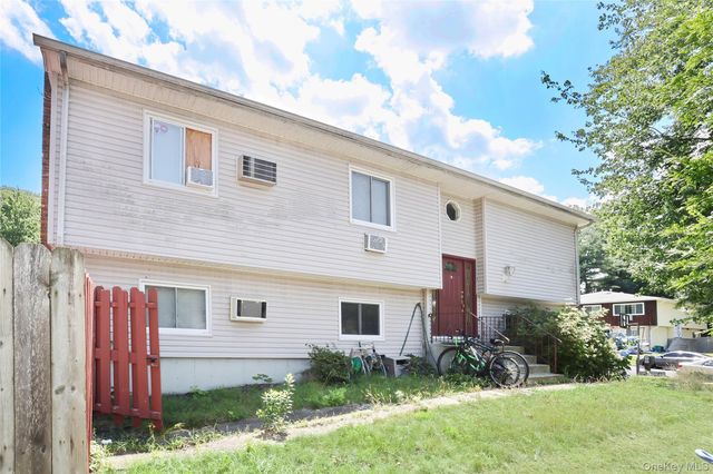 11 Phyllis Drive, Pomona, NY 10970