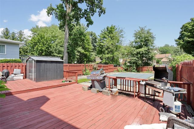11 Phyllis Drive, Pomona, NY 10970