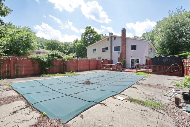 11 Phyllis Drive, Pomona, NY 10970
