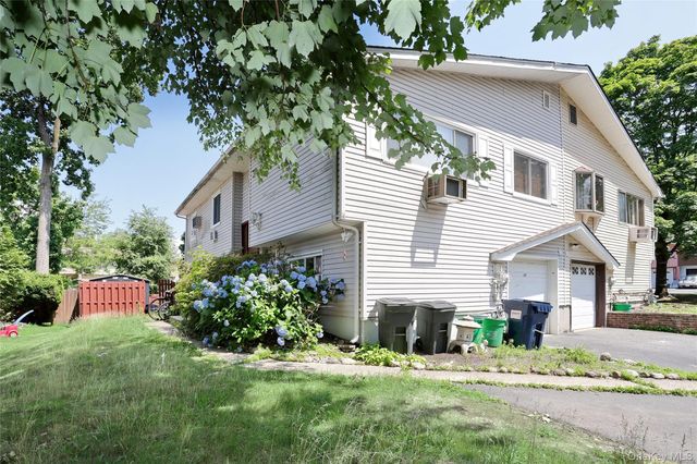 11 Phyllis Drive, Pomona, NY 10970