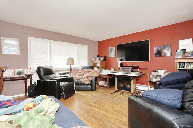 11 Phyllis Drive, Pomona, NY 10970