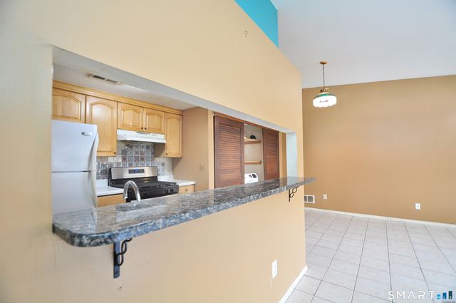 64 Little Oak Lane 64, Rocky Hill, CT 06067