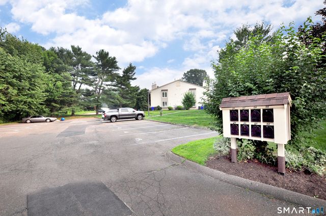 64 Little Oak Lane 64, Rocky Hill, CT 06067