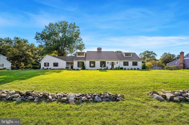 64 CANAL RUN W, Washington Crossing, PA 18977