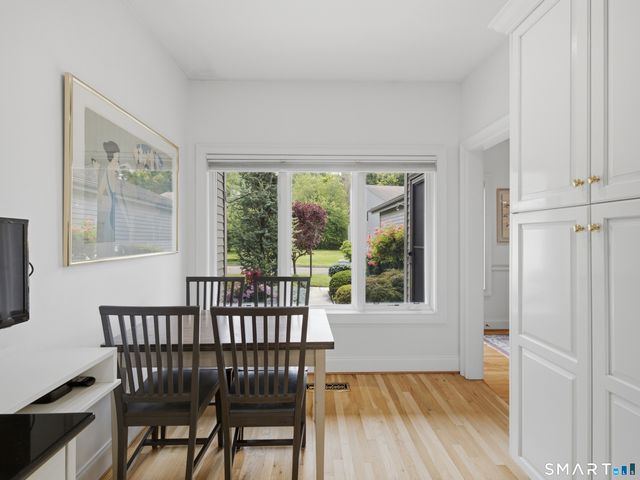 2 Shirecrest 2, Avon, CT 06001