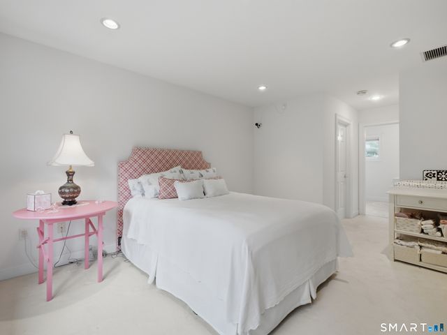 2 Shirecrest 2, Avon, CT 06001