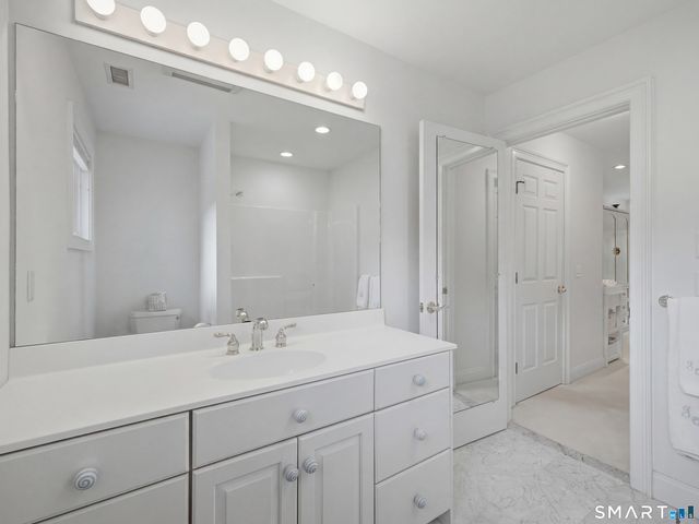 2 Shirecrest 2, Avon, CT 06001