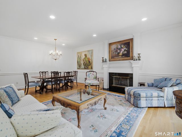 2 Shirecrest 2, Avon, CT 06001